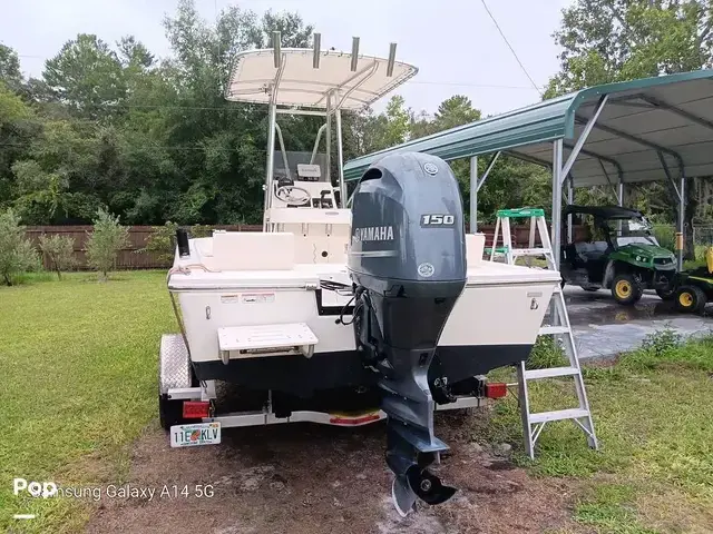 Cobia Boats 21 Bay