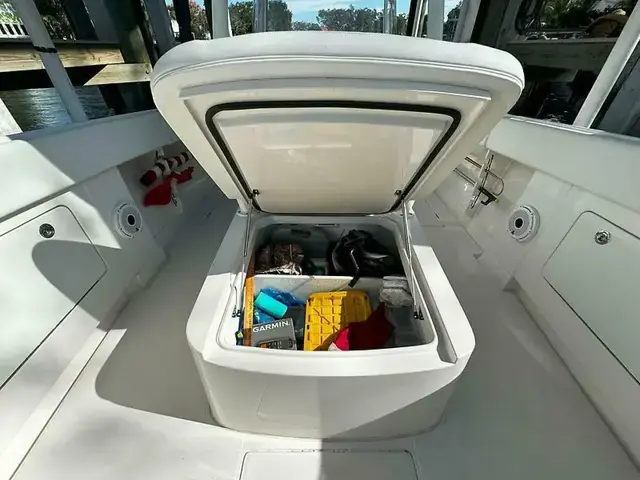 Jupiter Boats 38