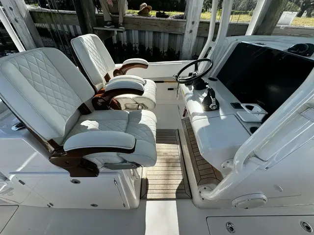 Jupiter Boats 38