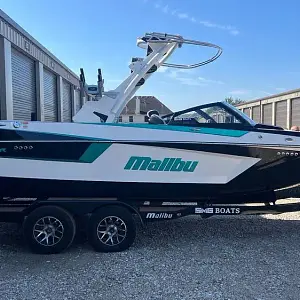 2021 Malibu Wakesetter 23 MXZ