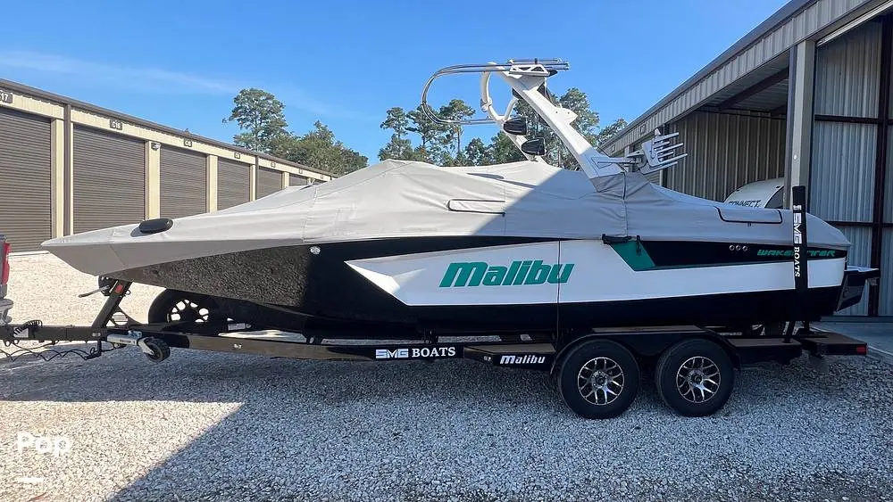 2021 Malibu 23 mxz