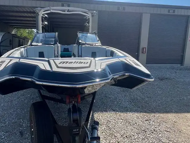 Malibu Wakesetter 23 MXZ