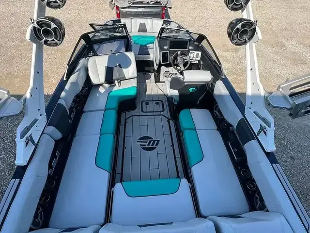 Malibu Wakesetter 23 MXZ