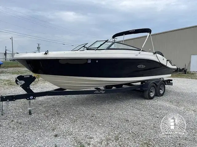 Sea Ray 230 Spx