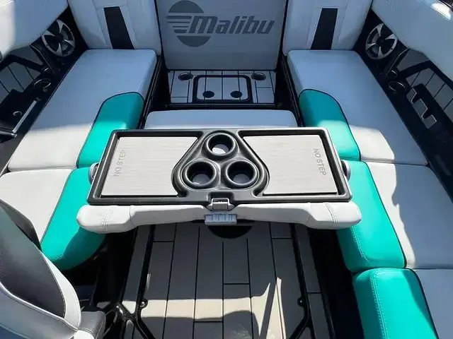 Malibu Wakesetter 23 MXZ