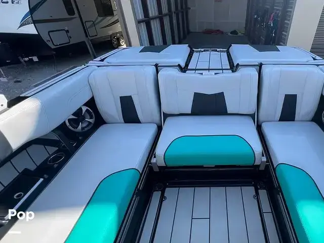 Malibu Wakesetter 23 MXZ