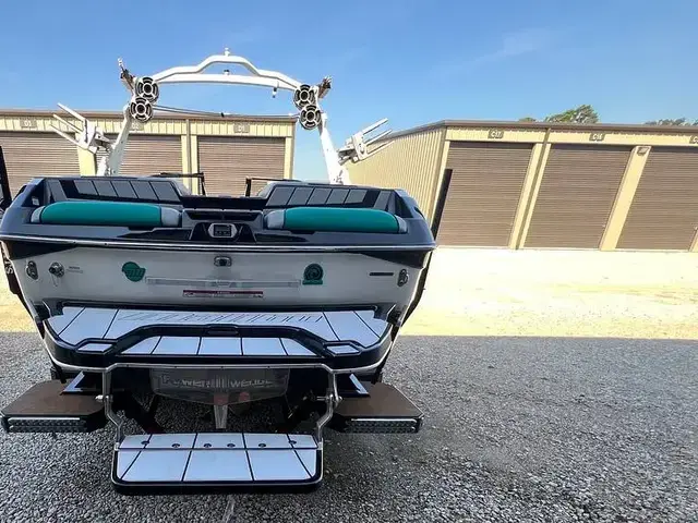 Malibu Wakesetter 23 MXZ