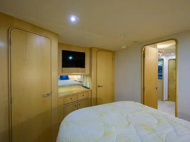 Ocean Yachts Enclosed Bridge Super Sport