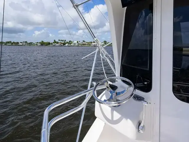 Ocean Yachts Enclosed Bridge Super Sport