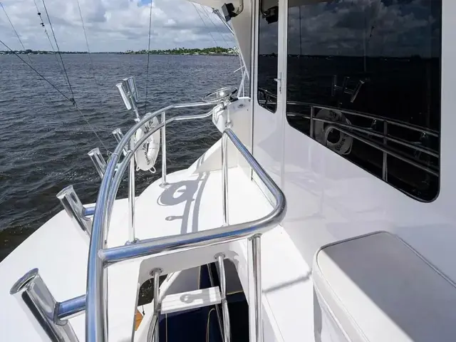 Ocean Yachts Enclosed Bridge Super Sport