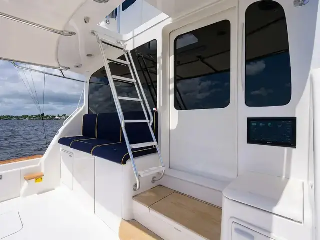 Ocean Yachts Enclosed Bridge Super Sport