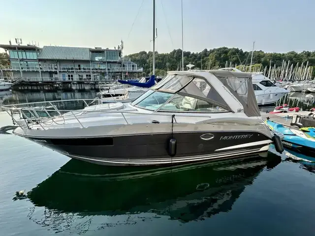 Monterey 295 Sport Yacht