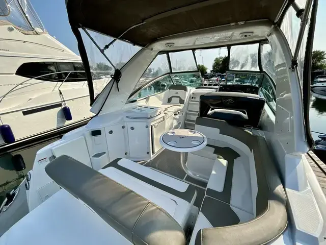 Monterey 295 Sport Yacht