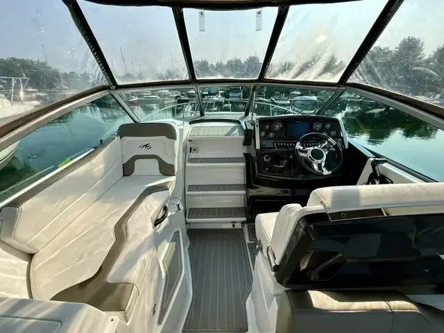 Monterey 295 Sport Yacht