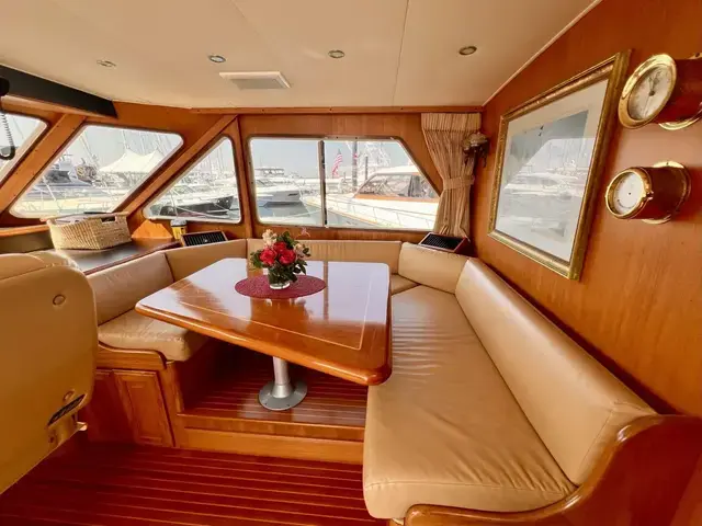 Tollycraft Pilothouse Motoryacht