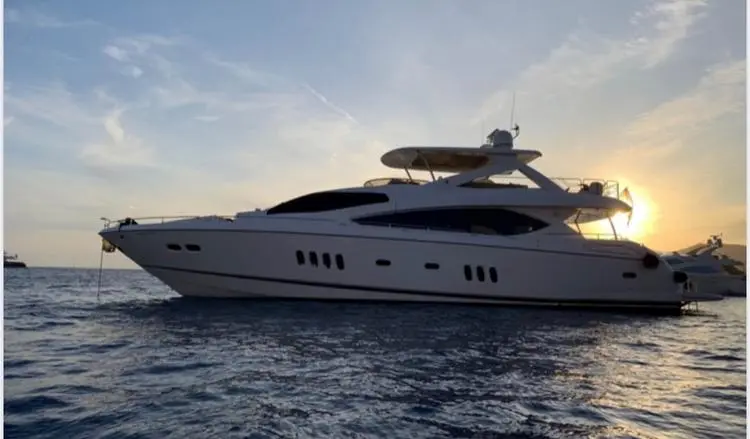 2008 Sunseeker 86 fly-bridge