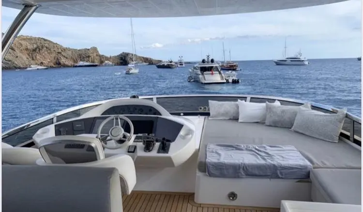 2008 Sunseeker 86 fly-bridge