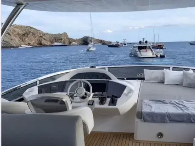 Sunseeker 86 Fly-Bridge