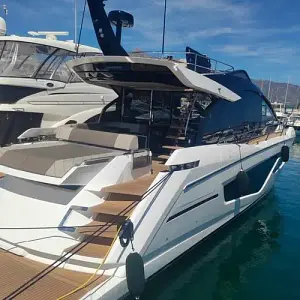 2022 Sunseeker 65 SPORT YACHT