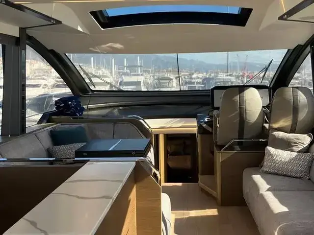 Sunseeker 65 SPORT YACHT