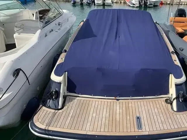 Chris-Craft Launch 28