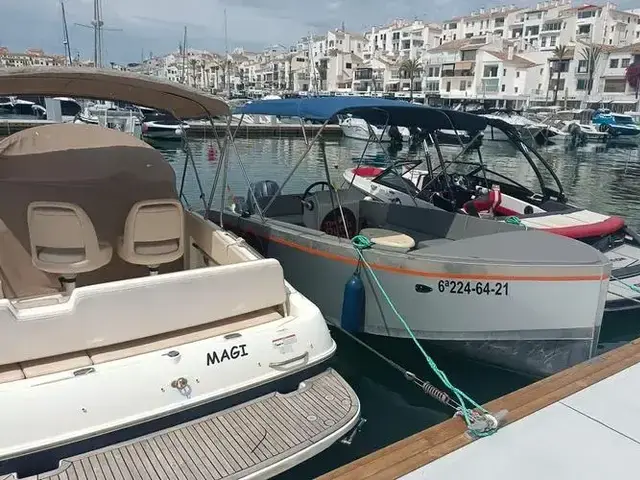 Dutch Barge Wave