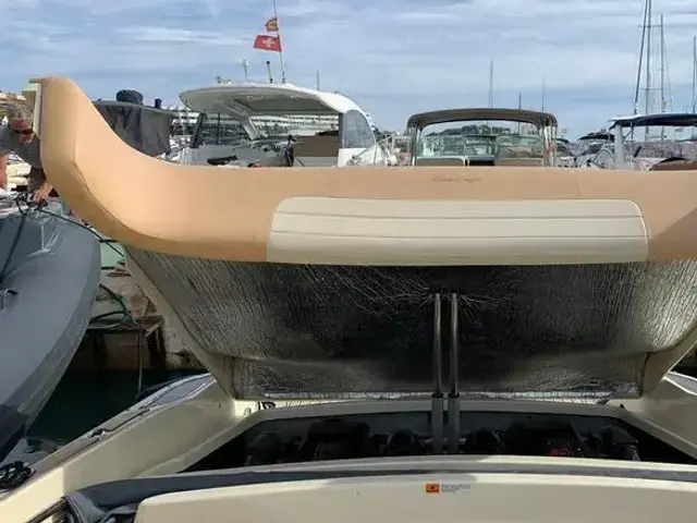 Chris-Craft Launch 28