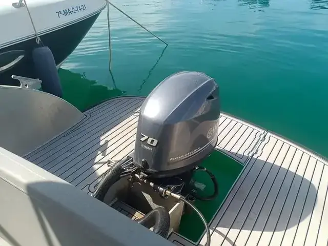 Dutch Barge Wave