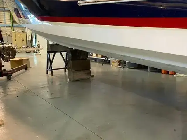 Chris-Craft Launch 28