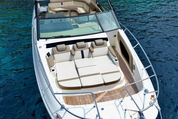 2019 Sea Ray 320 sundancer