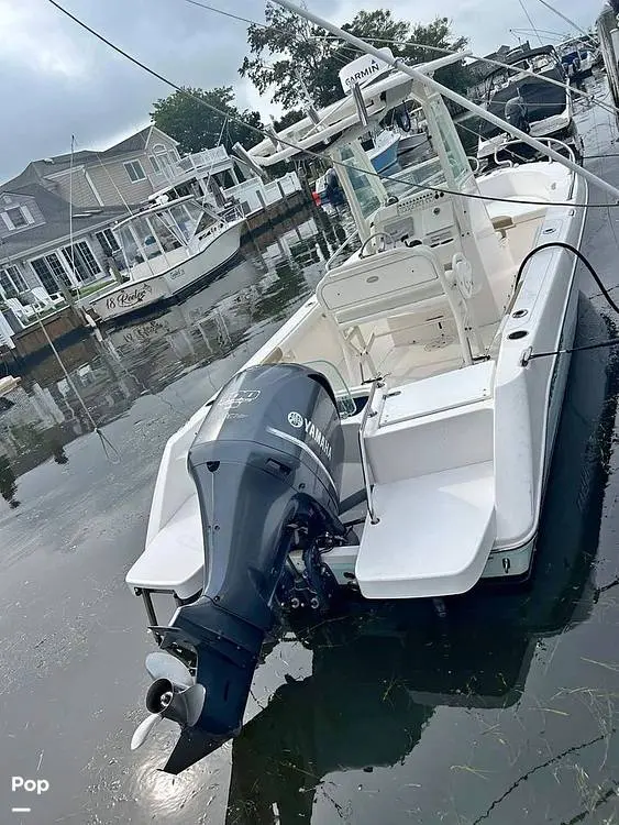 2012 Everglades Boats 230 cc