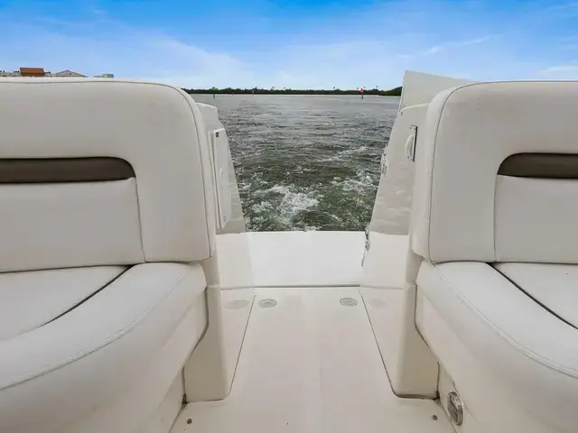 Sea Ray Sundancer 38