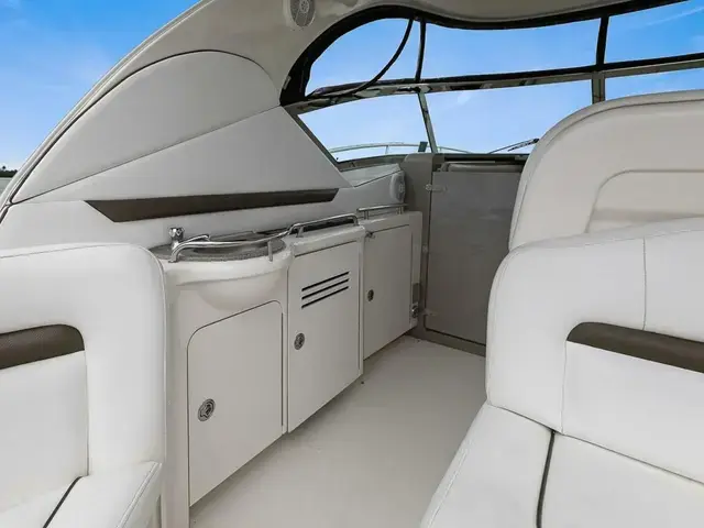 Sea Ray Sundancer 38