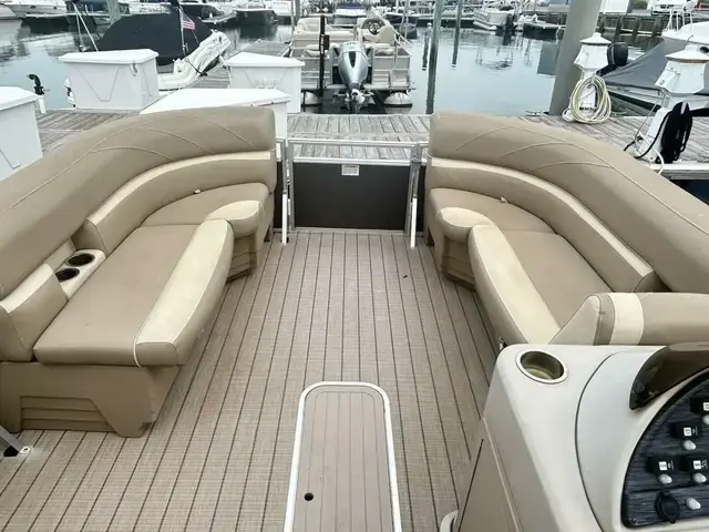 Sunchaser Boats 24