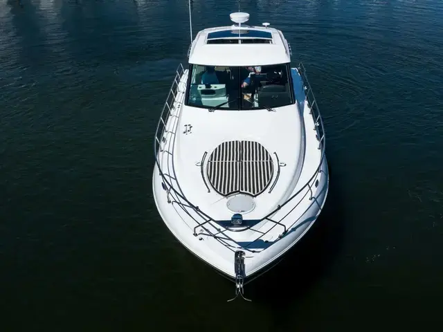 Cruisers Yachts 48 Cantius