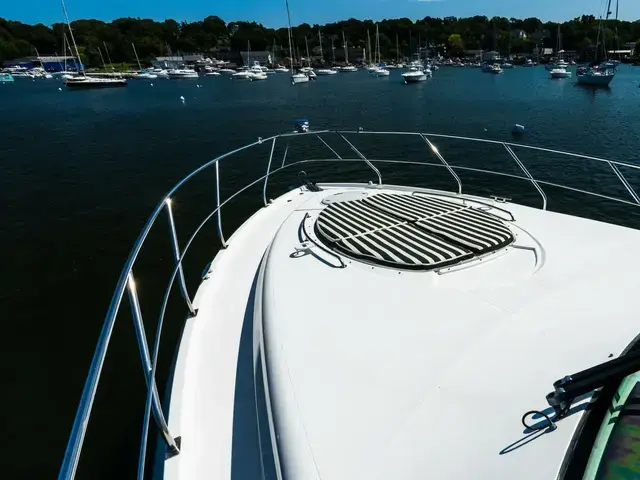 Cruisers Yachts 48 Cantius