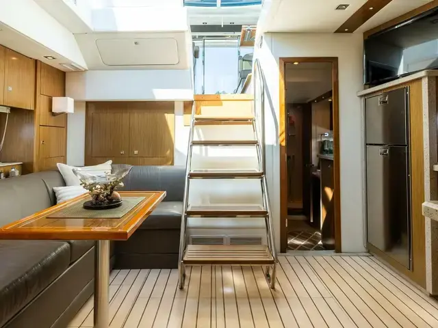 Cruisers Yachts 48 Cantius