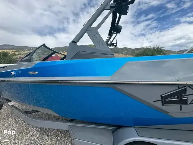 Axis Boats T22