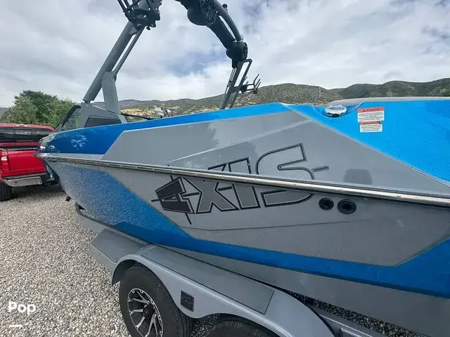 Axis Boats T22