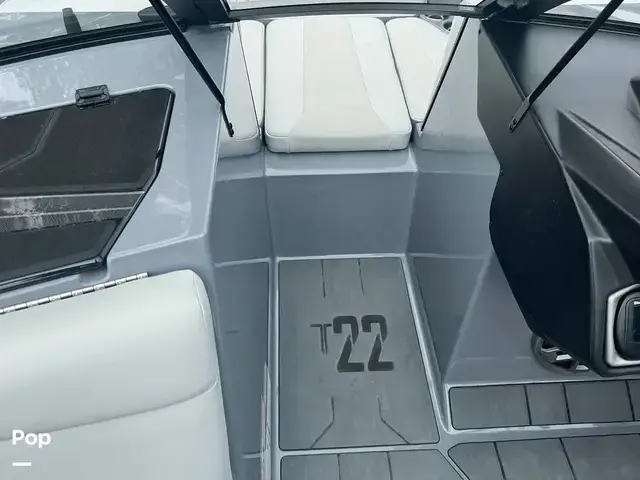 Axis Boats T22