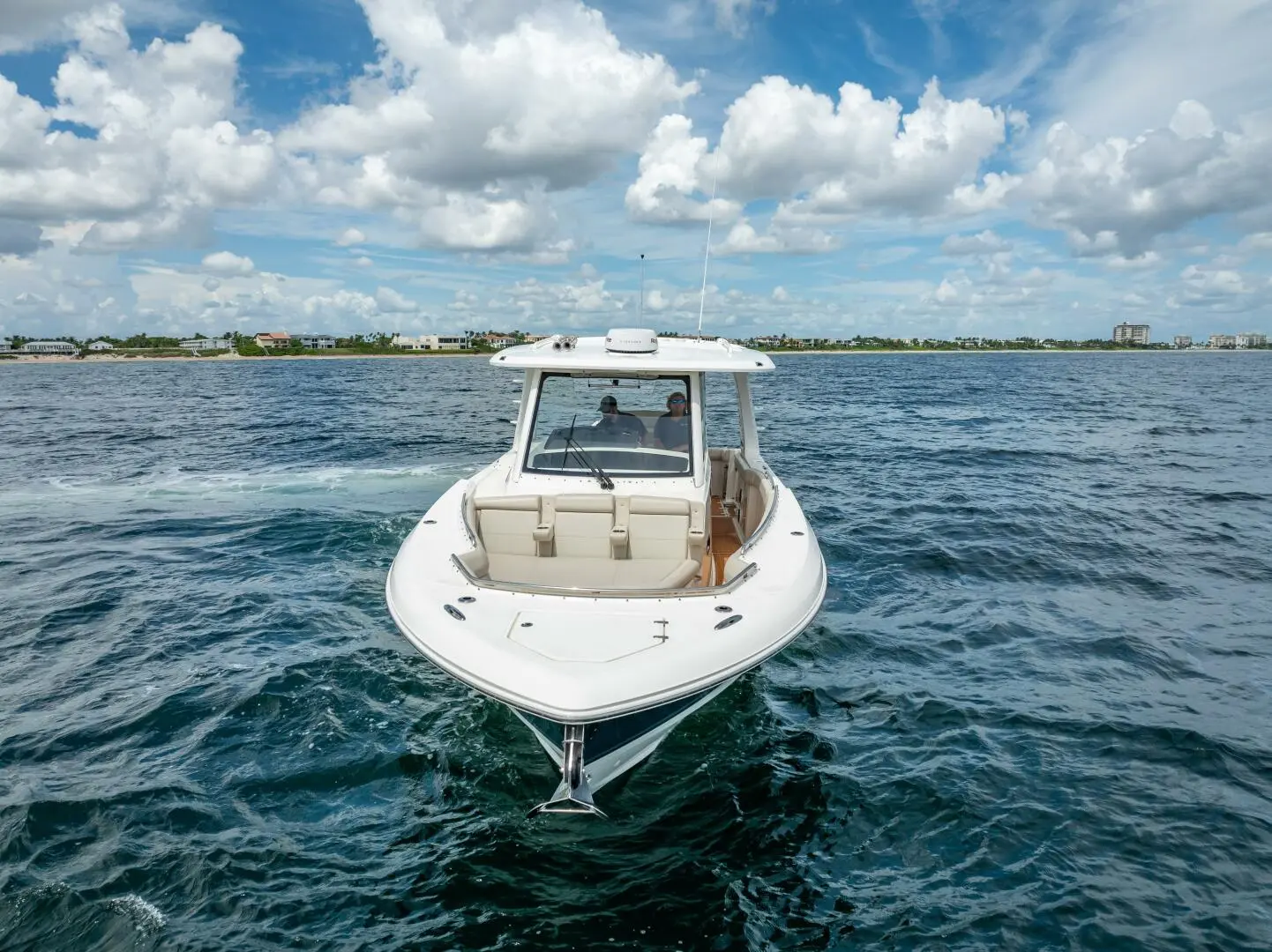 2021 Boston Whaler 350 realm