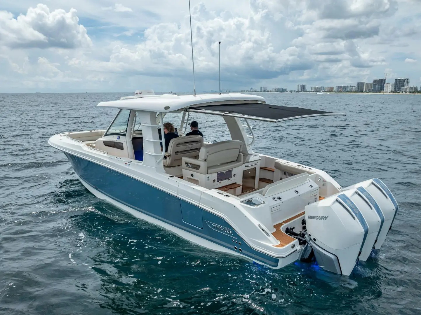 2021 Boston Whaler 350 realm