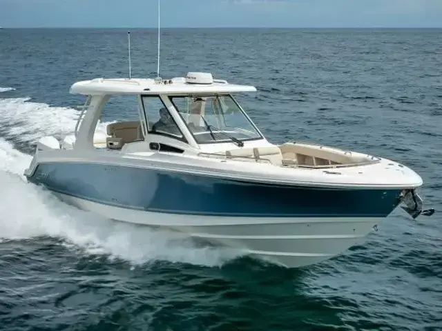 Boston Whaler 350 Realm