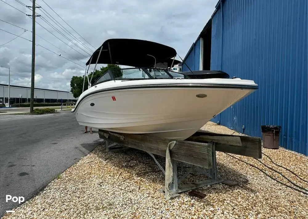 2021 Sea Ray 19 spx