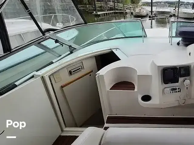 Cruisers Yachts 3175 Rogue