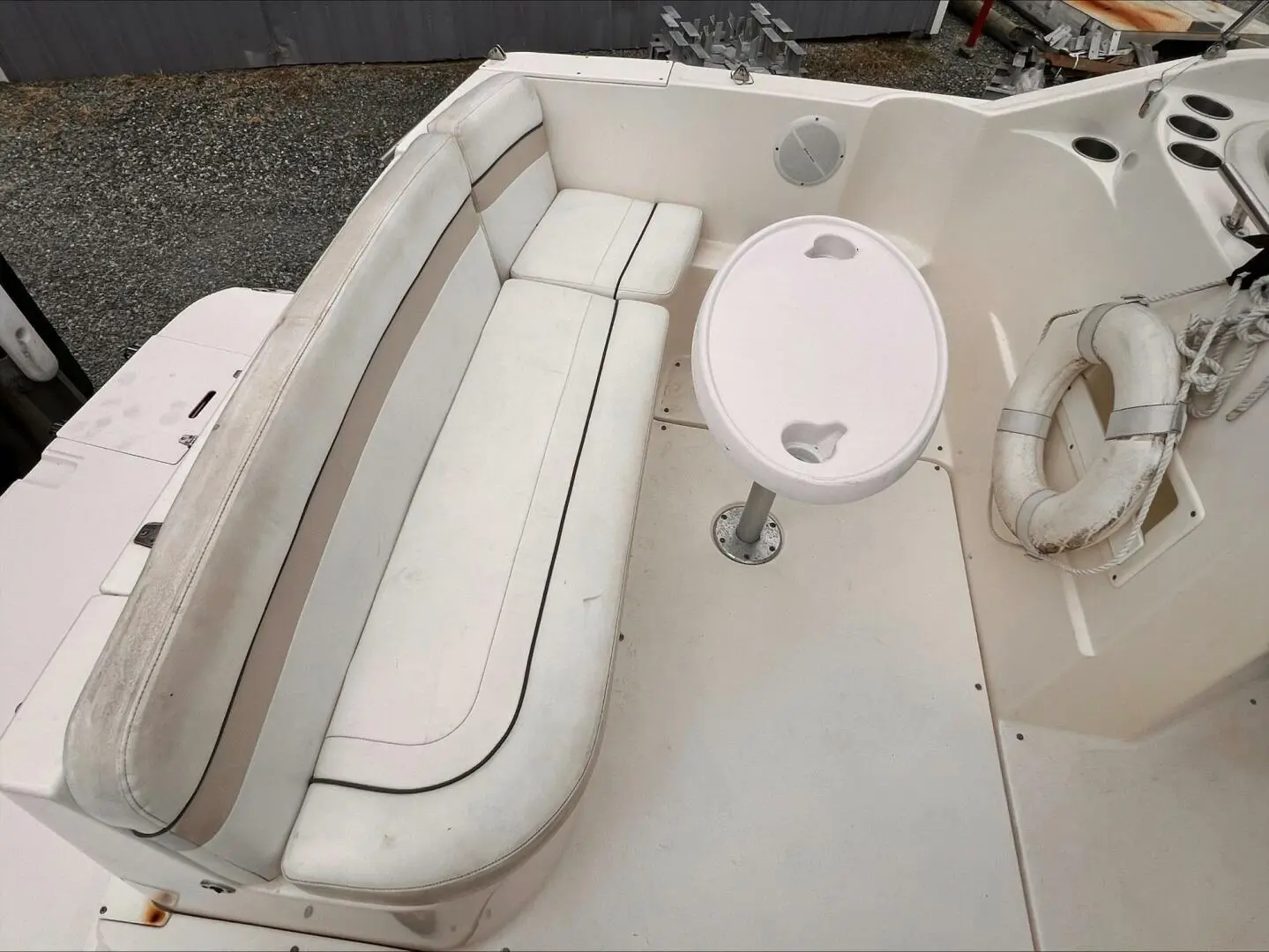 2006 Rinker 270