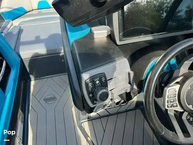 Malibu Wakesetter 23 LSV