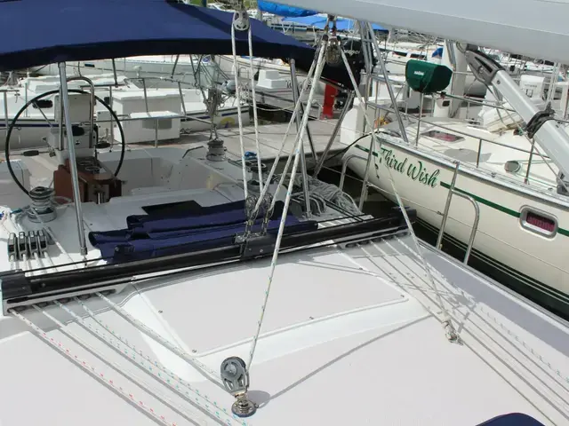 Catalina 355