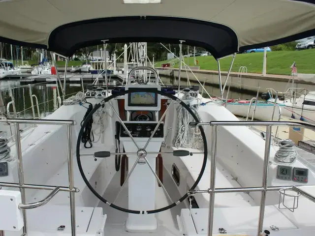 Catalina 355