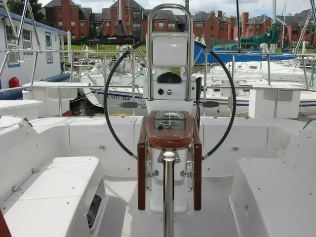 Catalina 355